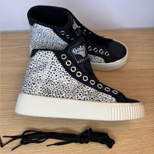 Gola Women's 6 Black/White High-Top Platform Sneakers Like New!!!